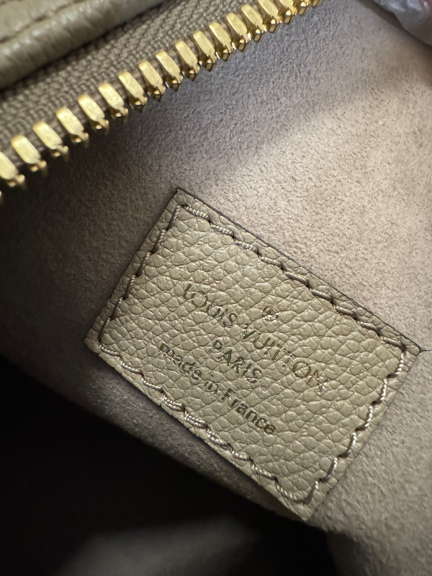 Louis Vuitton CarryAll PM Monogram Empreinte Leather Shoulder Bag – Tourterelle