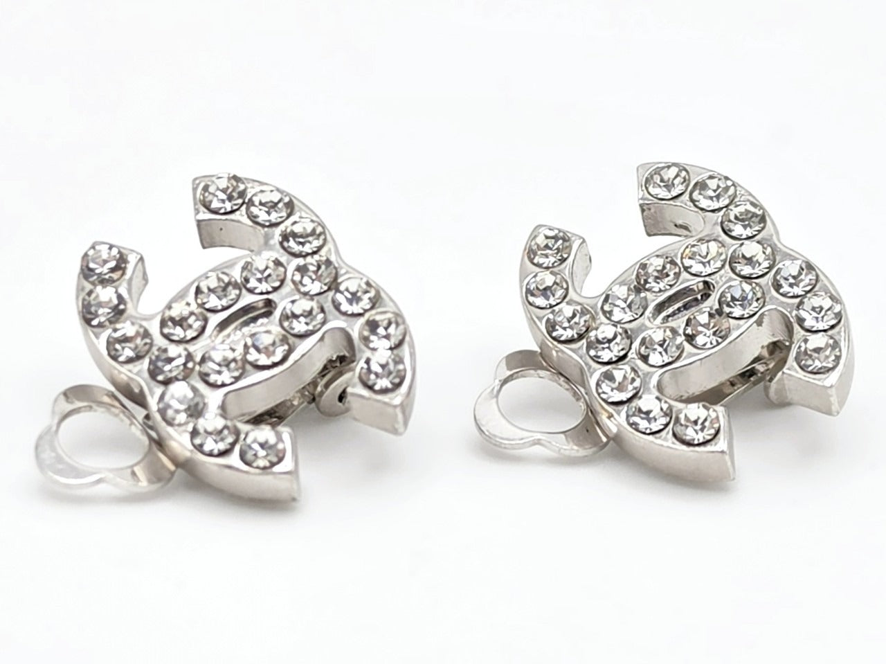 Chanel 2005 Silver CC Logo Clip-On Earrings