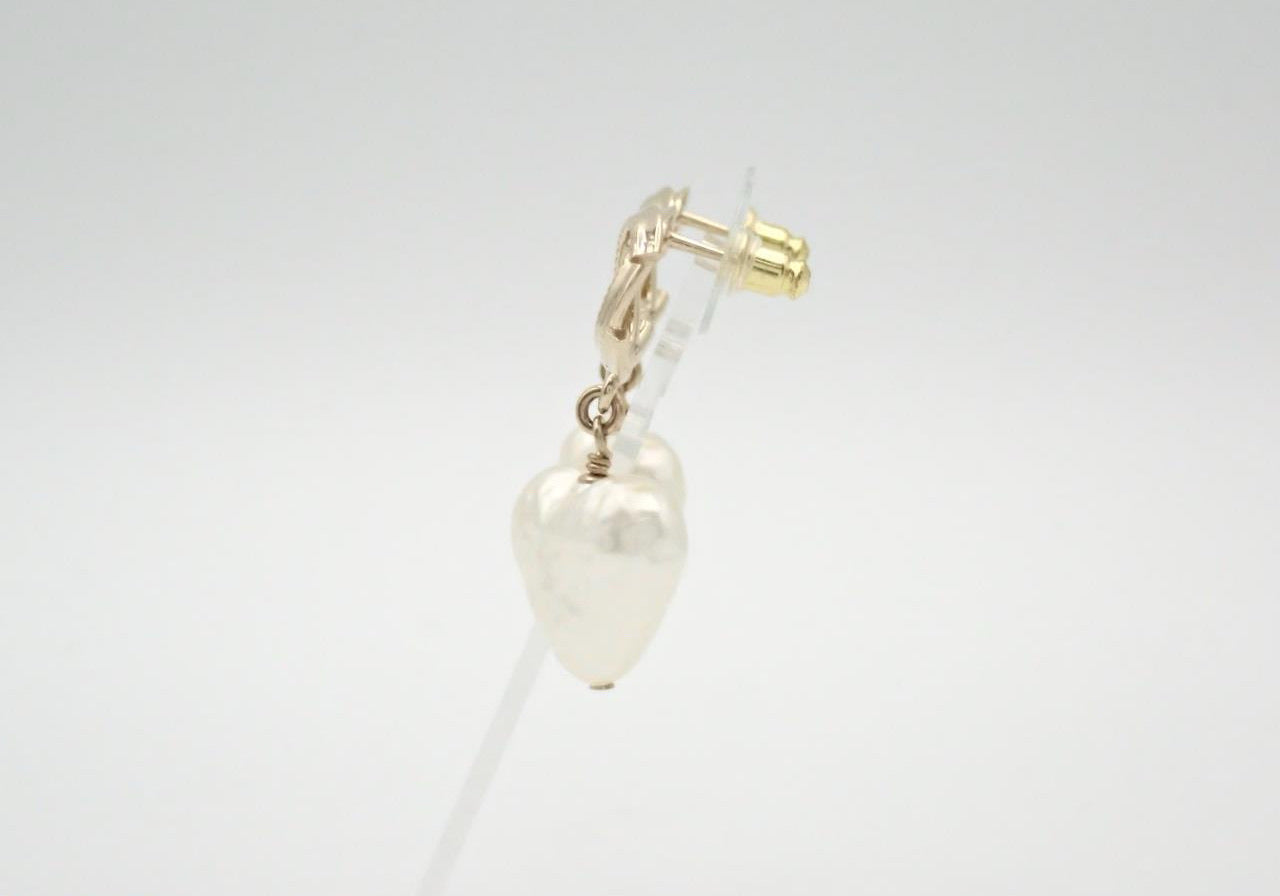 Chanel 2024 “Pearl Heart CC Drop” Gold-Tone Dangle Earrings